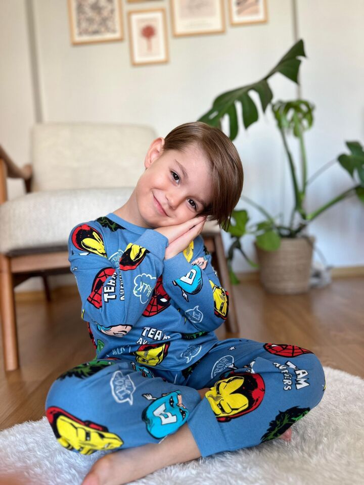 Super Kahraman Desenli Bisiklet Yaka Erkek Pijama Takımı