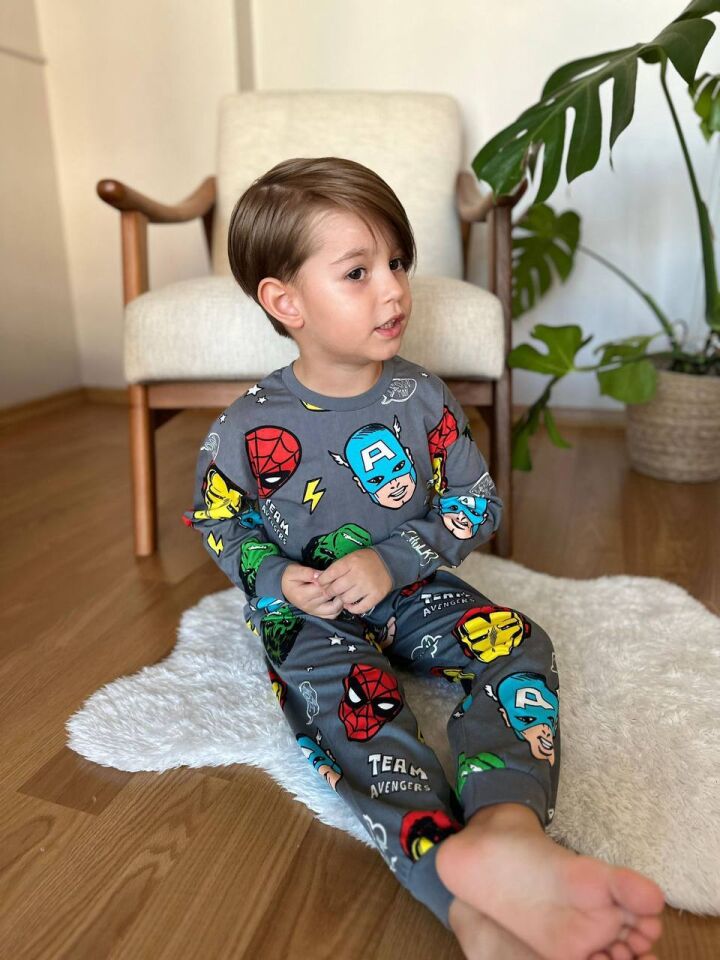 Super Kahraman Desenli Bisiklet Yaka Erkek Pijama Takımı