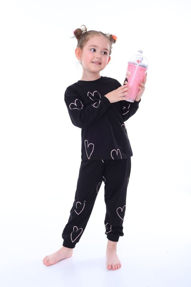 %100 Pamuk Kalp Desenli Siyah Bisiklet Yaka Kız Çocuk Pijama Takımı
